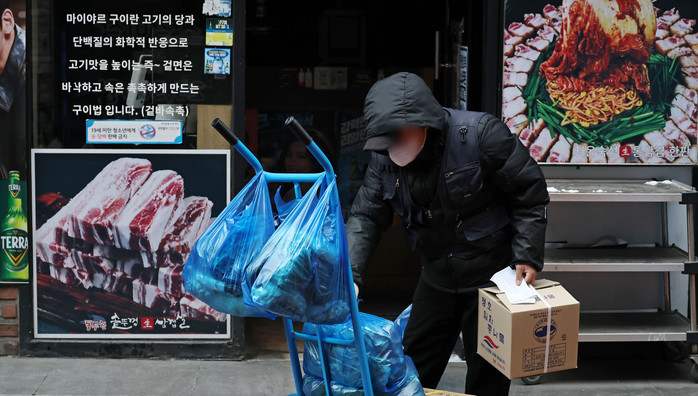 고령층 다중채무 급증, 사회적 문제로...